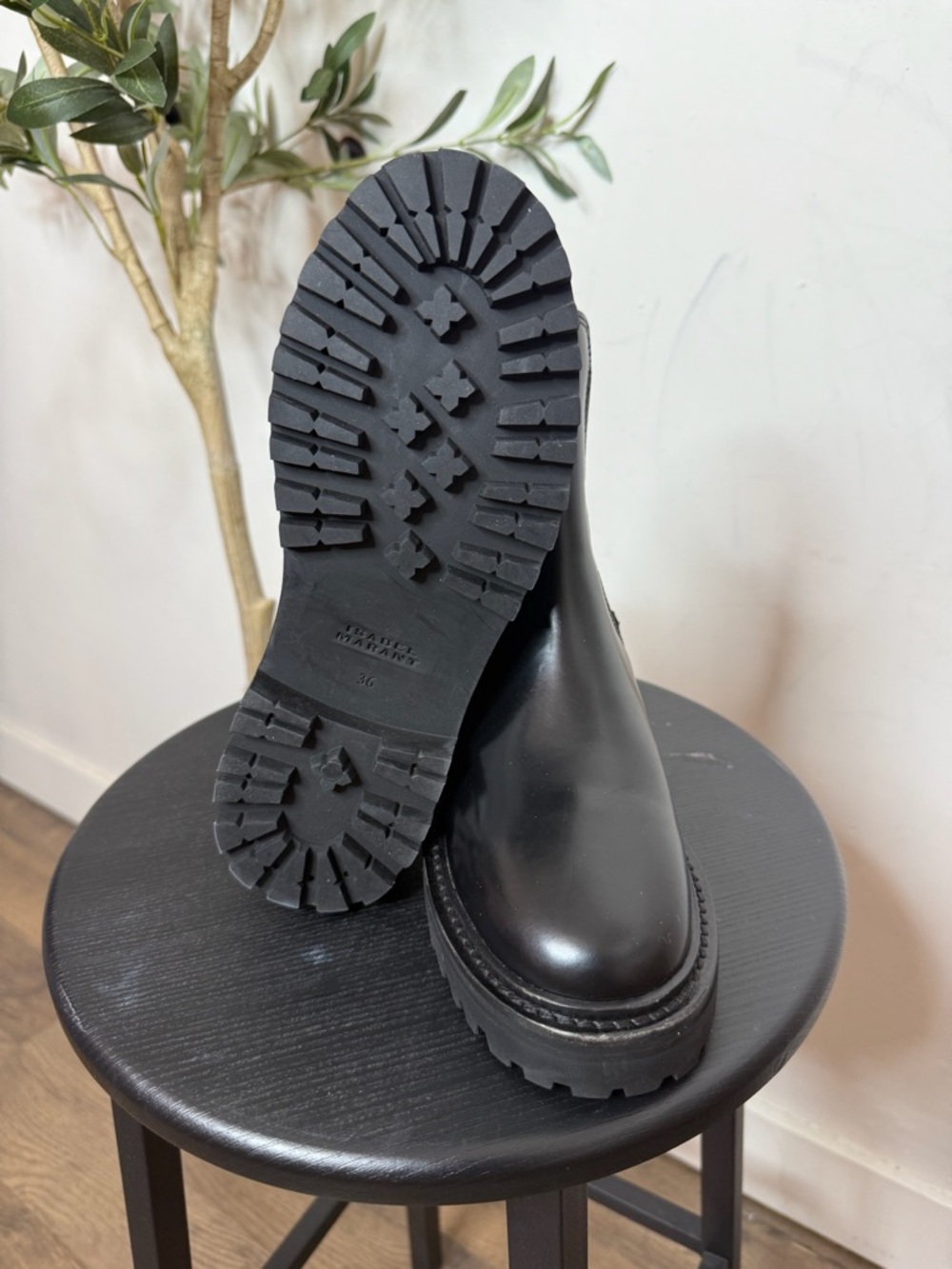 Isabel Marant Black Leather Chelsea Lug Sole Ankle Boots- Size 36 / 5.5 - Picture 7 of 9